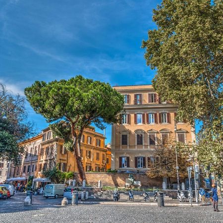 Guest House O Affittacamere La Civetta Di Trastevere B Rome Exterior photo